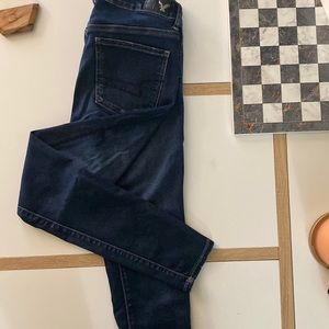American Eagle dark wash no rips jeggings